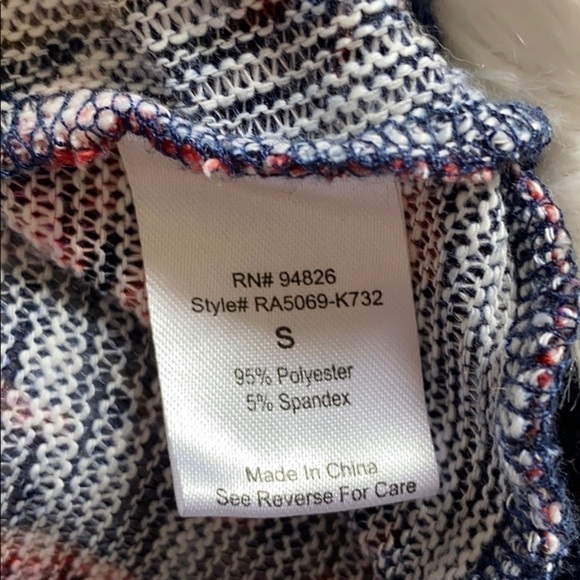 Tempted Twist Floral Sweater - Picture 5 of 6